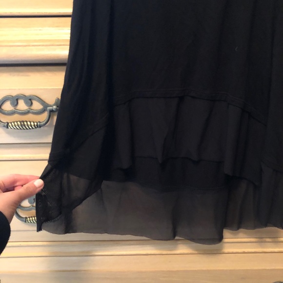 Flowy Black Tank - Picture 2 of 5